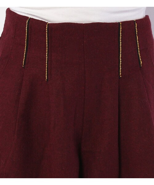 PAGEBOY（ページボーイ）の「ボールチェーンタックフレアキュロット（パンツ・レディース・チャコールグレー/ダークレッド/グリーン/ブラック系/ネイビー）」の9枚目の写真