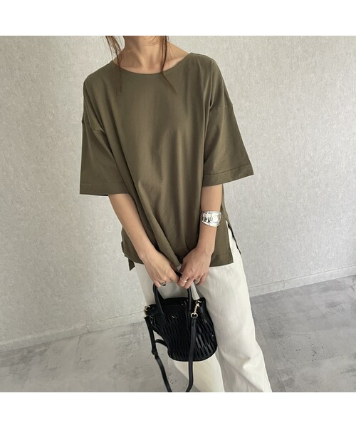 copine(コピン)の「裾スリットオーバーサイズTシャツ(3color)(Tシャツ/カットソー・レディース・グレー/カーキ/ブラック・ワンサイズ)」の3枚目の写真