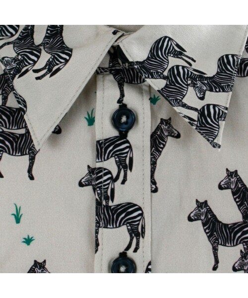 One deux boo（ワンドゥーブー）の「キッズサイズ ロングスリーブシャツ（シマウマ柄）（トップス・キッズ・ベージュ・90cm/100cm/110cm/120cm/130cm）」の5枚目の写真