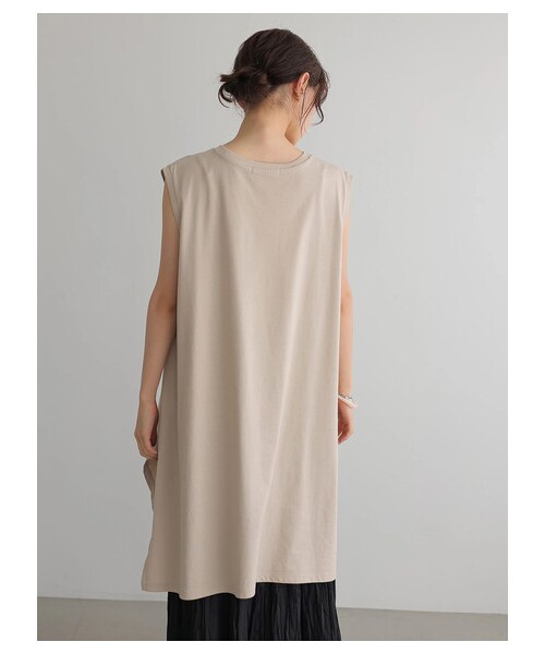 AMERICAN HOLIC（アメリカンホリック）の「前後差ノースリーブカットチュニック（トップス・オフホワイト/チャコールグレー/グレーベージュ/ライトグリーン・M/L）」の4枚目の写真