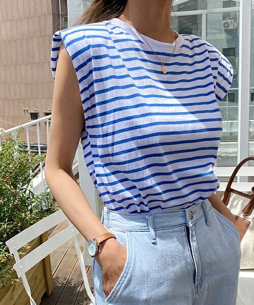 DHOLIC（ディーホリック）の「ボーダースリーブレス・全3色・t57491（タンクトップ・レディース・ブラック/ブルー/レッド・ONESIZE）」の2枚目の写真