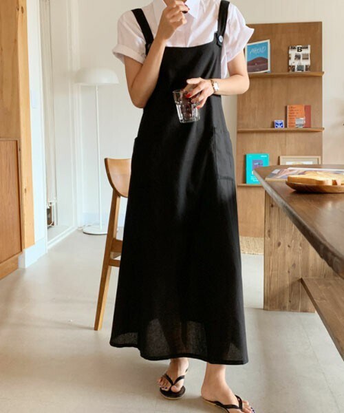 DHOLIC STYLE（ディーホリックスタイル）の「[ontheriver] ポケットサロペットスカート（サロペット/オーバーオール・レディース・ベージュ/ブラック・ONESIZE）」の2枚目の写真