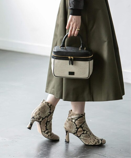 Noble（ノーブル）の「キャンバスバニティBAG◆（バッグ・ブラック/(001)/フリー/在庫あり）」の2枚目の写真