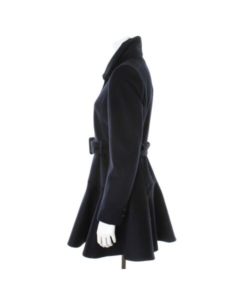 31 Sons de mode(トランテアン ソン ドゥ モード)の「【井関かおりコラボ】裾ぺプラムステンカラーコートby Kaori Iseki《予約アイテム》(コート・レディース・グレー/ネイビー・36/38)」の3枚目の写真