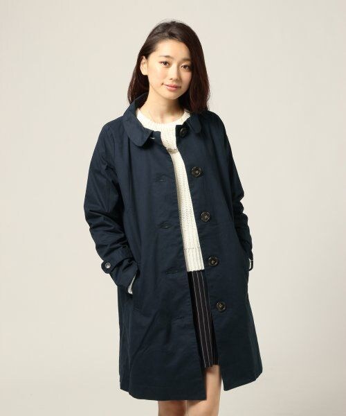 LOWRYS FARM（ローリーズファーム）の「ステンカラーコート（ジャケット/アウター・レディース・ベージュ/ネイビー・Ｍ/Ｌ）」の2枚目の写真