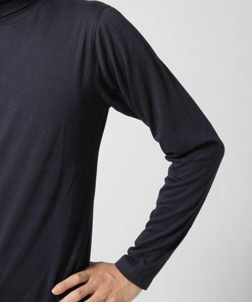 GLOBAL WORK(グローバルワーク)の「スーピマコットンタートル(トップス・メンズ・ホワイト06/グレー15/ネイビー88・M/L)」の10枚目の写真