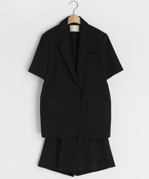 DHOLIC（ディーホリック）の「ルーズ半袖ジャケット&タックショートパンツSET（セットアップ・レディース・ベージュ/ホワイト/グレー/ブラック・ONESIZE）」の3枚目の写真