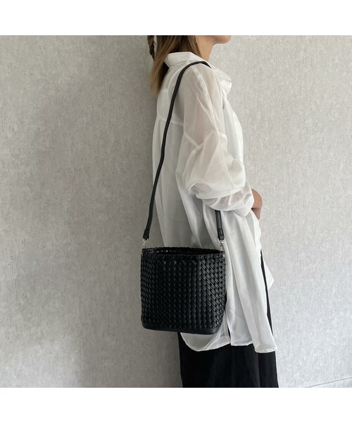 copine（コピン）の「フェイクレザー2WAY バッグ(2color)（ショルダーバッグ・レディース・ベージュ/ブラック・ワンサイズ）」の2枚目の写真