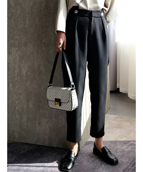 Cozyyoung（コージーヤング）の「【本店パンツ売れ筋ランキング一位】ハイウエストの9分丈カジュアルスーツパンツ（その他パンツ・レディース・その他・カーキS/ホワイトS/ブラックS）」の2枚目の写真