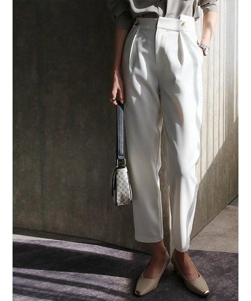 Cozyyoung（コージーヤング）の「【本店パンツ売れ筋ランキング一位】ハイウエストの9分丈カジュアルスーツパンツ（その他パンツ・レディース・その他・カーキS/ホワイトS/ブラックS）」の3枚目の写真