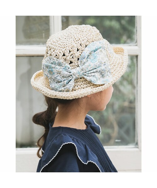 BeBe(ベベ)の「カバリエ リボン ペーパーハット(48~56cm)(ハット・キッズ・パープル/ブルー・Free)」の2枚目の写真