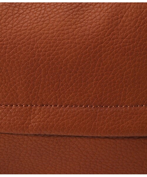 ADAM ET ROPE'（アダムエロペ）の「ポケットカバーボストンバッグ（バッグ・レディース・ブラック/オフホワイト/キャメル・M）」の8枚目の写真