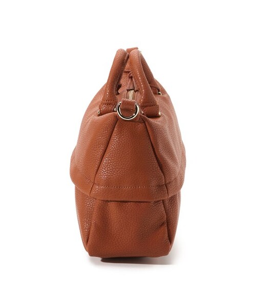 ADAM ET ROPE'（アダムエロペ）の「ポケットカバーボストンバッグ（バッグ・レディース・ブラック/オフホワイト/キャメル・M）」の5枚目の写真