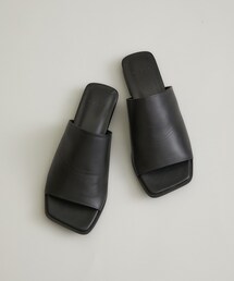 city（シティ）の「フラットレザーサンダル（その他）」