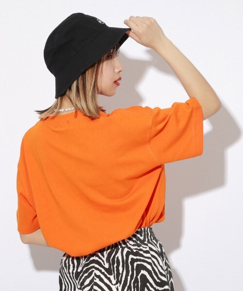 PAGEBOY（ページボーイ）の「【PAGEBOYLIM】VTAコラボカレッジロゴＴ（トップス・レディース・オートミール/杢グレー/オレンジ/グリーン・M, L）」の21枚目の写真