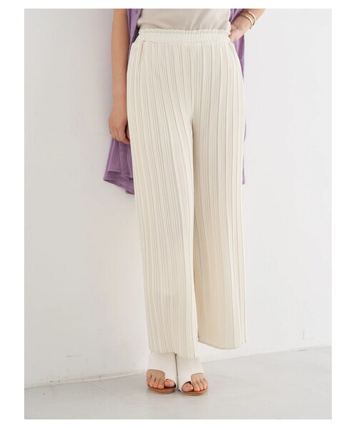earth music&ecology（アースミュージックアンドエコロジー）の「ストレートプリーツパンツ（パンツ・アイボリー/ブラック/グレーベージュ/グリーン/ラベンダー/フラワー・F）」の21枚目の写真