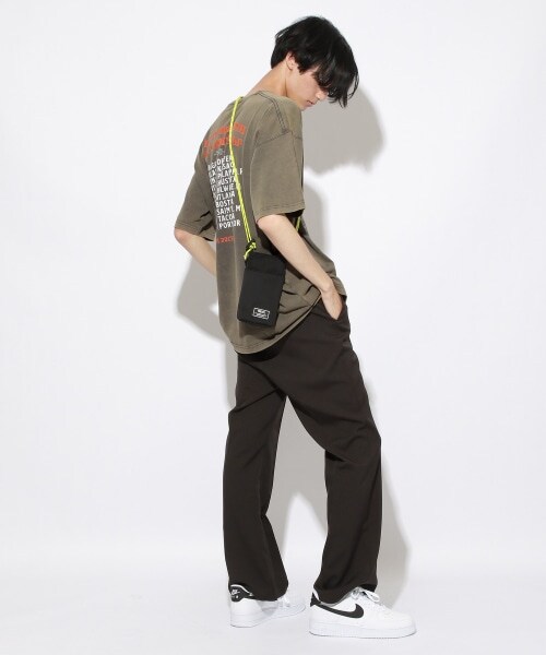 PAGEBOY（ページボーイ）の「スマホショルダーバック（バッグ・ブラック/グリーン・FREE）」の3枚目の写真