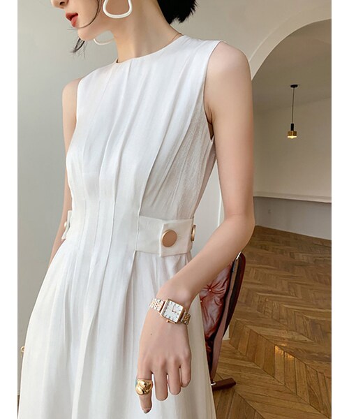 Cozyyoung（コージーヤング）の「【本店ワンピース売れ筋ランキング二位】2021春夏新作フレンチロマンティックサテンワンピース（ワンピース・レディース・ホワイト・S/M/L）」の6枚目の写真