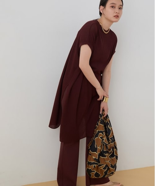 ADAM ET ROPE'(アダムエロペ)の「【セットアップ対応】TCシアーワッフルプルオーバー(トップス・レディース・ワイン/ブラック・F)」の2枚目の写真