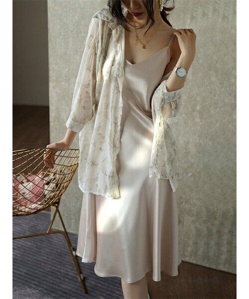 Cozyyoung（コージーヤング）の「2021年夏の新作日除け服～ヴィンテージフローラルシャツ（シャツ/ブラウス・レディース・イエロー/グリーン/グレー・S）」の2枚目の写真