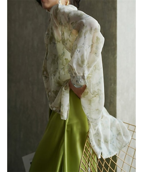 Cozyyoung（コージーヤング）の「2021年夏の新作日除け服～ヴィンテージフローラルシャツ（シャツ/ブラウス・レディース・イエロー/グリーン/グレー・S）」の5枚目の写真