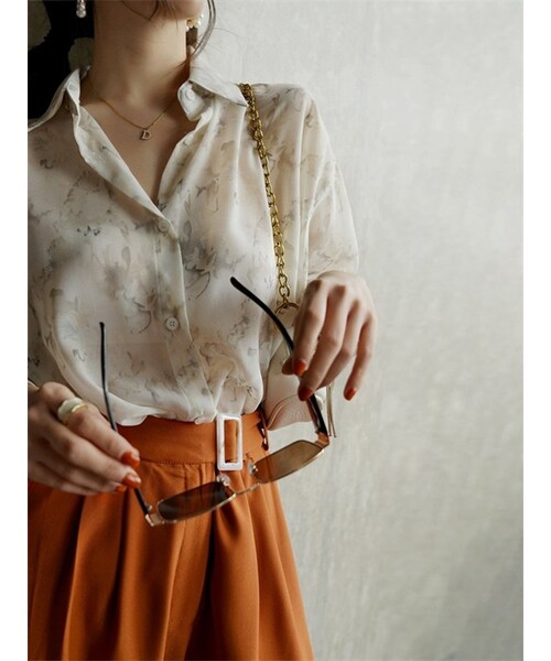 Cozyyoung（コージーヤング）の「2021年夏の新作日除け服～ヴィンテージフローラルシャツ（シャツ/ブラウス・レディース・イエロー/グリーン/グレー・S）」の7枚目の写真