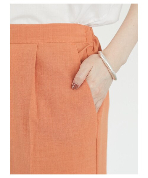 Green　Parks（グリーンパークス）の「接触冷感 センタープレスストレートパンツ（パンツ・ライトベージュ/オレンジ/ブラウン/グリーン/ネイビー・F）」の6枚目の写真