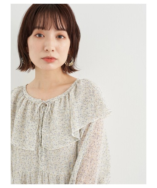 earth music&ecology（アースミュージックアンドエコロジー）の「前後2wayフリルカラーレースアップチュニック（ワンピース/ドレス・アイボリー/フラワーブラック/フラワー/フラワーサックス・F）」の11枚目の写真