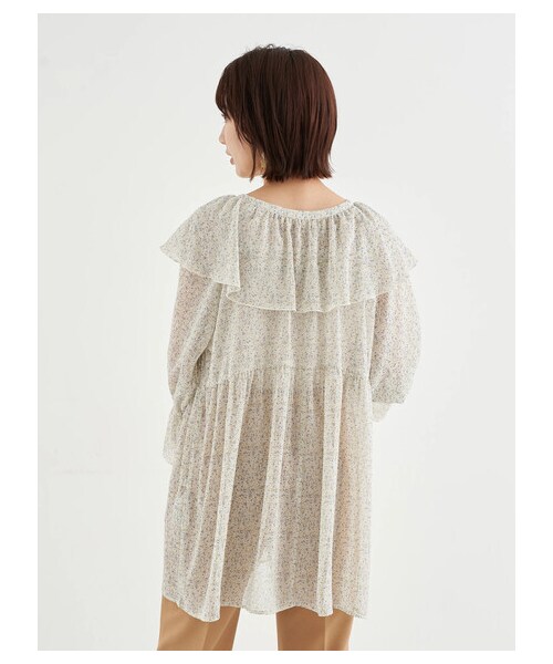 earth music&ecology（アースミュージックアンドエコロジー）の「前後2wayフリルカラーレースアップチュニック（ワンピース/ドレス・アイボリー/フラワーブラック/フラワー/フラワーサックス・F）」の6枚目の写真