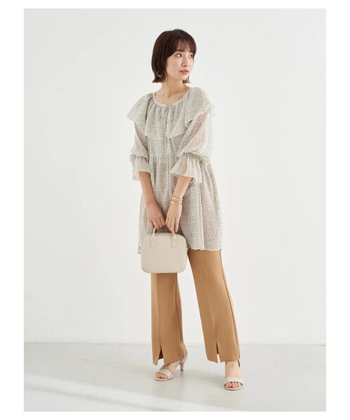 earth music&ecology（アースミュージックアンドエコロジー）の「前後2wayフリルカラーレースアップチュニック（ワンピース/ドレス・アイボリー/フラワーブラック/フラワー/フラワーサックス・F）」の13枚目の写真