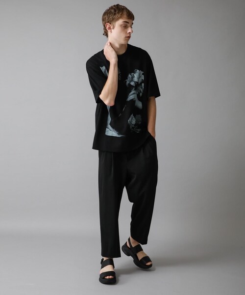 LAD MUSICIAN（ラッドミュージシャン）の「STUDIOUS別注 FLOWER＆HAND TEE（その他・メンズ・その他・42/44/46）」の3枚目の写真