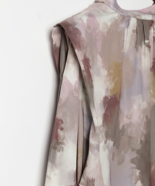 PAGEBOY（ページボーイ）の「【ポイント20％還元対象】【WEB先行予約】マーブルアートハイネックブラウス（トップス・レディース・モノトーン/キャラメル・F）」の16枚目の写真