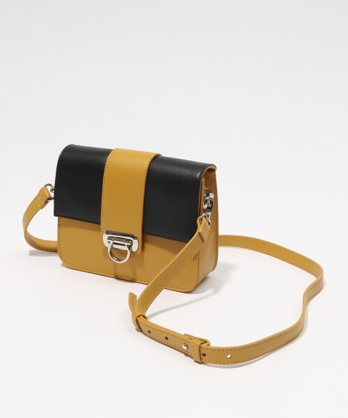 PAGEBOY（ページボーイ）の「【ポイント20％還元対象】【WEB先行予約】バイカラースクエアショルダー（バッグ・レディース・ホワイト×ブラック/ブラック×マンゴーナッツ・ONE SIZE）」の7枚目の写真