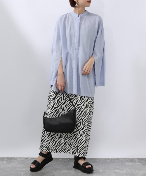 JEANASIS（ジーナシス）の「ムーンバケットバッグ（バッグ・オフホワイト()/ブラック()/カウガラ()）」の4枚目の写真