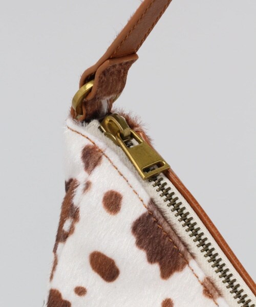 JEANASIS（ジーナシス）の「ムーンバケットバッグ（バッグ・オフホワイト()/ブラック()/カウガラ()）」の14枚目の写真