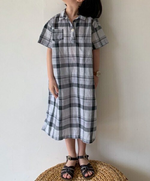DHOLIC kids（ディーホリックキッズ）の「[The lalala] 2TYPEハーフボタンシャツワンピース（シャツワンピース・キッズ・ブラック/ホワイト/その他・S/M/L/XL/XXL）」の3枚目の写真