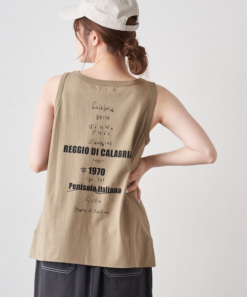 PUAL CE CIN(ピュアルセシン)の「擬麻加工天竺バックプリントタンクトップ(キャミソール・レディース・ホワイト/ベージュ/チャコールグレー・FREE)」の1枚目の写真