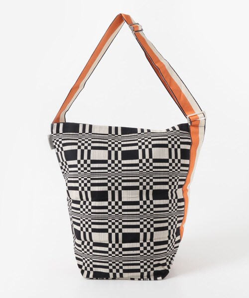 Johanna Gullichsen(ヨハンナグリクセン)の「JOHANNA GULLICHSEN Tetra Sac(その他・レディース・BK/BL/BK・FREE)」の1枚目の写真