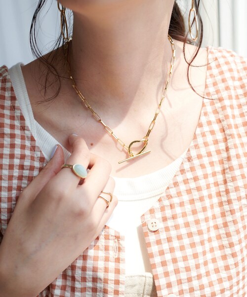 DISCOAT（ディスコート）の「【GOLDY】ひねりリングチェーンチョーカー（ネックレス・レディース・ゴールド/シルバー・FREE）」の2枚目の写真