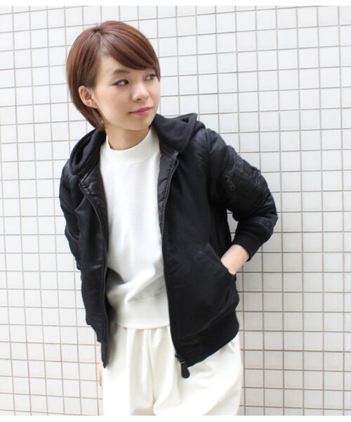 ADAM ET ROPE'（アダムエロペ）の「【入荷メール受付】ALPHA ×Adam et Rope'　MA-1（ブルゾン・レディース・ブラック/パープル系・XS/M）」の4枚目の写真