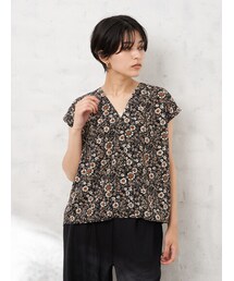 YECCA VECCA | ・レトロ花柄Vネックブラウス(トップス)