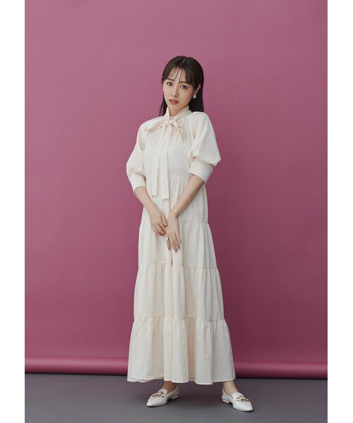 N WITH.(エヌウィズ)の「ウエストリボンティアードワンピース7月上旬(ワンピース・レディース・アイボリー/ブルー/ネイビー・FREE)」の2枚目の写真