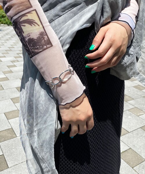 Lattice（Lattice）の「メタルチェーン風バングル（ブレスレット・レディース・ゴールド/シルバー・0）」の2枚目の写真