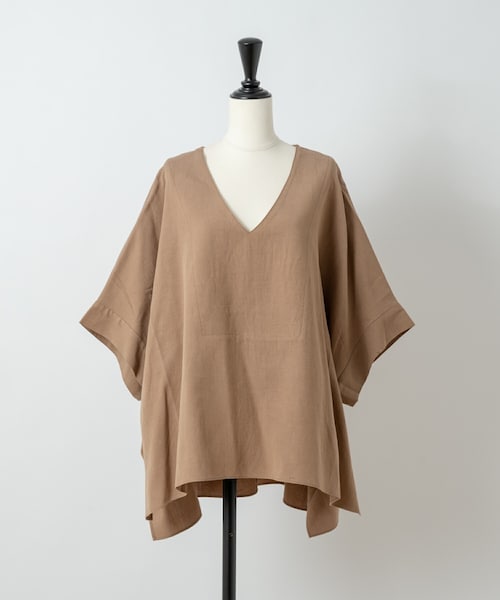 Rewde（ルゥデ）の「ＶネックＢＩGシルエットブラウス（1R13-06145）（シャツ/ブラウス・レディース・レッド/ベージュ/ブラウン・M）」の2枚目の写真