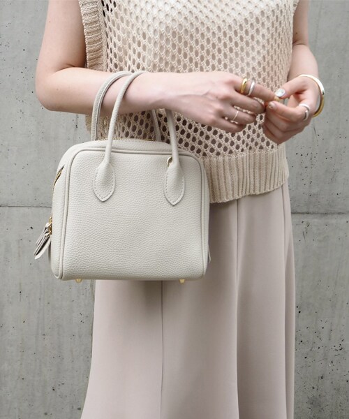 LAULEN（ローレン）の「square mini bag（ハンドバッグ・レディース・グリーン/アイボリー/グレージュ/ブラック・onesize）」の2枚目の写真