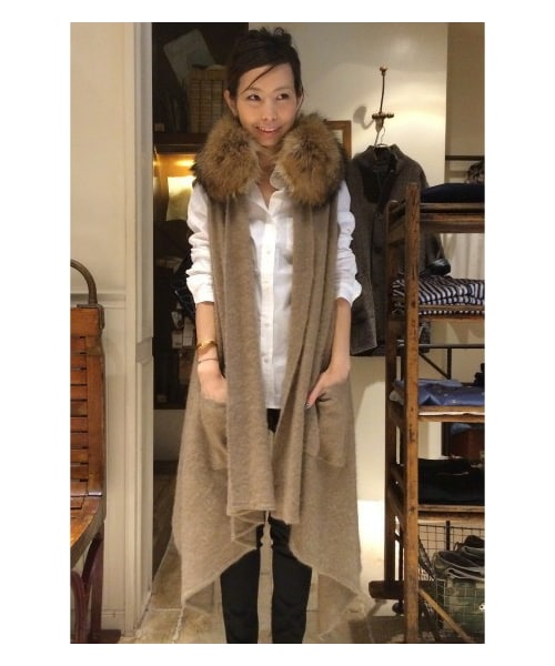 L'Appartement（アパルトモン）の「ラクーンファー付きカシミヤファー