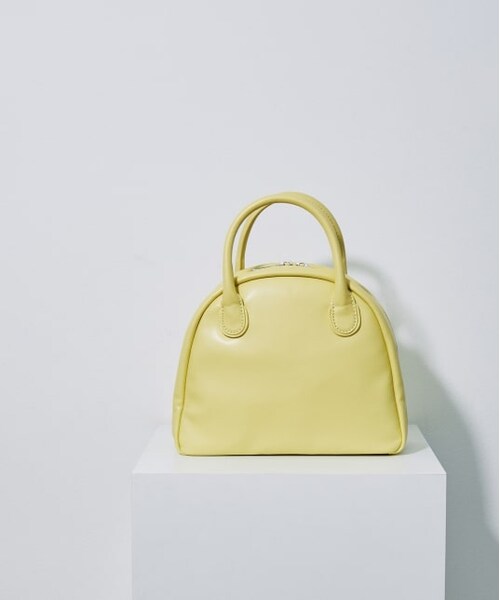 ADAM ET ROPE'(アダムエロペ)の「【一部WEB限定】ラウンドミニボストン(バッグ・レディース・ブラック/ライトグレー/ホワイト系/イエロー・F)」の4枚目の写真