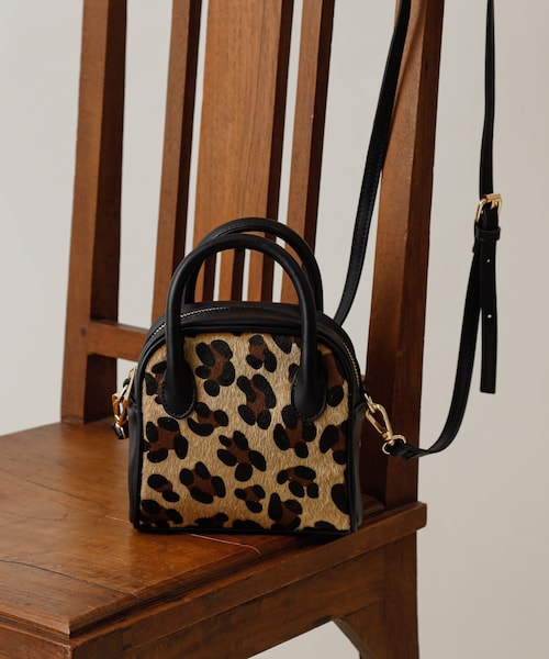 COLONY 2139(コロニートゥーワンスリーナイン)の「スクエアミニボストンバッグ/ショルダーバッグ(トートバッグ・レディース・ブラック/ブラックその他1/ブラックその他2/アイボリー・FREE)」の3枚目の写真