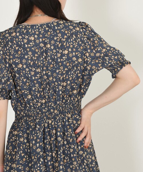 w closet（ダブルクローゼット）の「パイピングワンピース（ワンピース/ドレス・レディース・ブルー/ベージュ/オフホワイト/ブラック・FREE）」の11枚目の写真