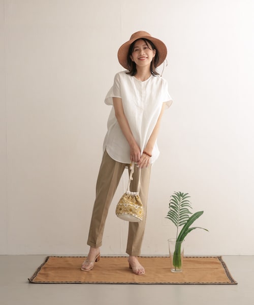 新品☆アーバンリサーチドアーズ　リネンフレンチノーカラープルオーバー URBAN RESEARCH DOORS（アーバンリサーチドアーズ）の「リネンフレンチ